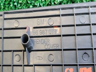 bontott CHEVROLET CRUZE Bal Sárvédő Csavar Burkolat