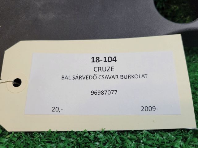 bontott CHEVROLET CRUZE Bal Sárvédő Csavar Burkolat