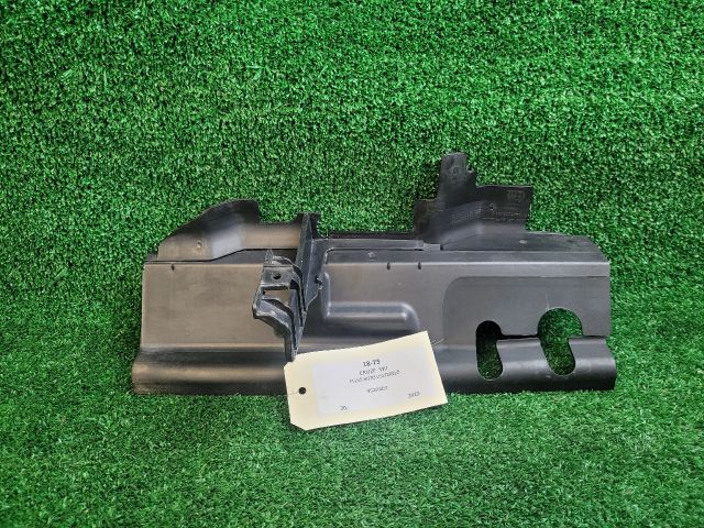 bontott CHEVROLET CRUZE Felső Hűtő Légterelő