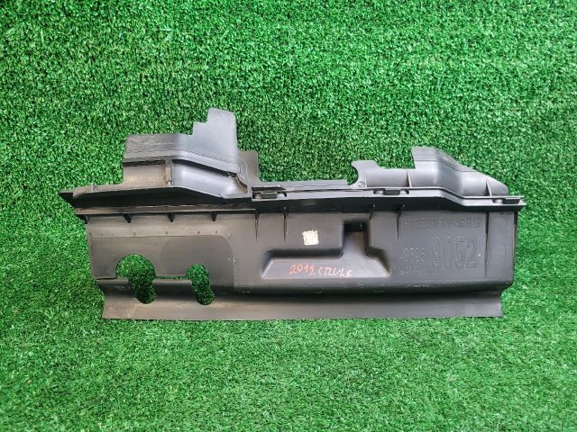 bontott CHEVROLET CRUZE Felső Hűtő Légterelő