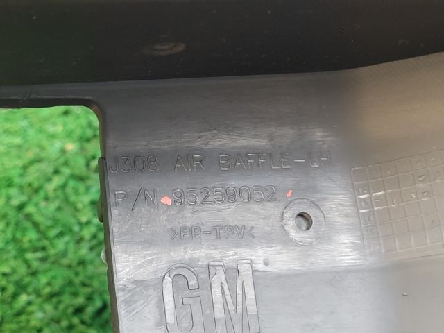 bontott CHEVROLET CRUZE Felső Hűtő Légterelő