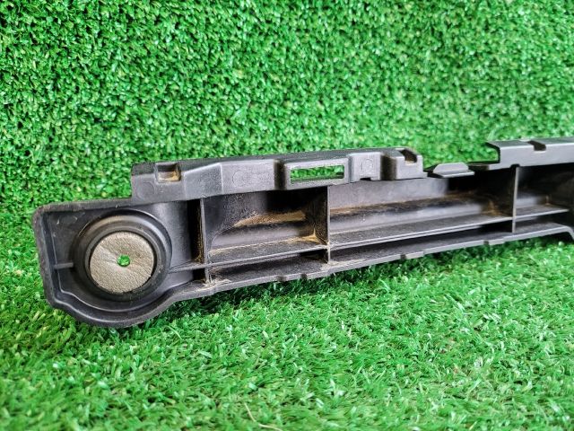 bontott CHEVROLET CRUZE Hátsó középső Lökhárító Tartó (Műanyag)