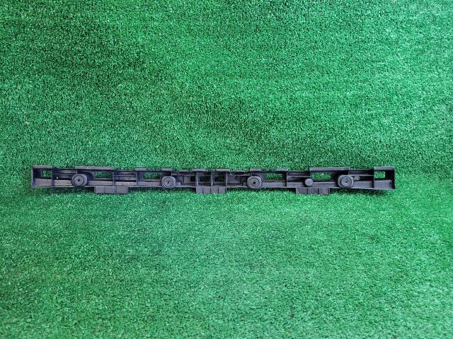 bontott CHEVROLET CRUZE Hátsó középső Lökhárító Tartó (Műanyag)