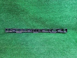 bontott CHEVROLET CRUZE Hátsó középső Lökhárító Tartó (Műanyag)