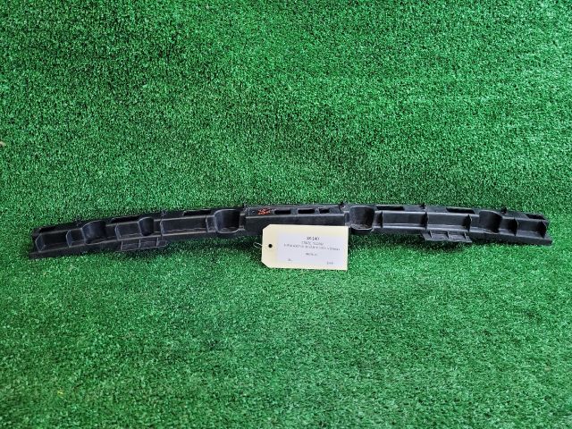 bontott CHEVROLET CRUZE Hátsó középső Lökhárító Tartó (Műanyag)