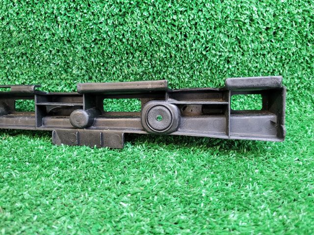 bontott CHEVROLET CRUZE Hátsó középső Lökhárító Tartó (Műanyag)