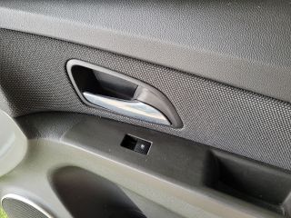 bontott CHEVROLET CRUZE Jobb első Ajtó (Részeivel)