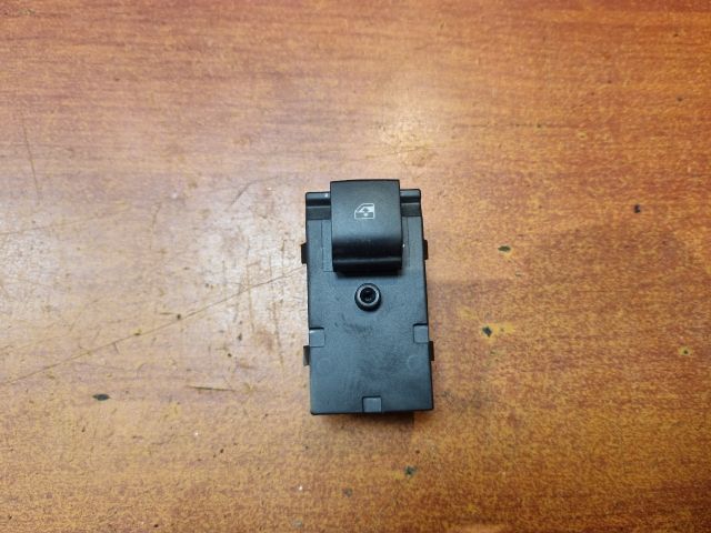 bontott CHEVROLET CRUZE Jobb hátsó Ablakemelő Kapcsoló