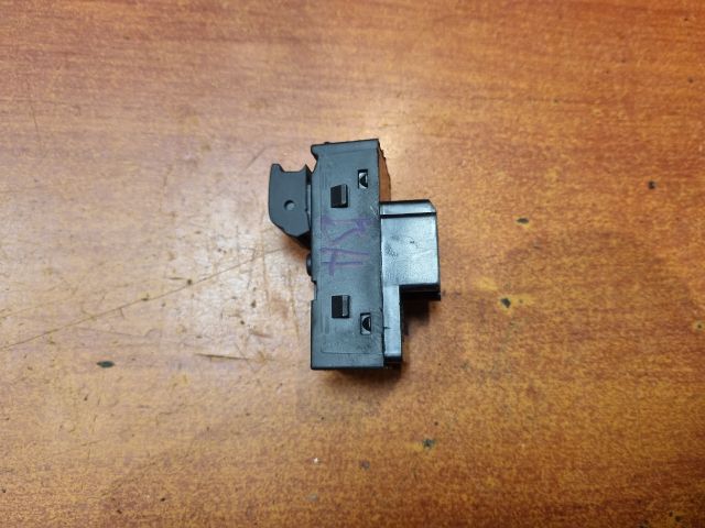 bontott CHEVROLET CRUZE Jobb hátsó Ablakemelő Kapcsoló