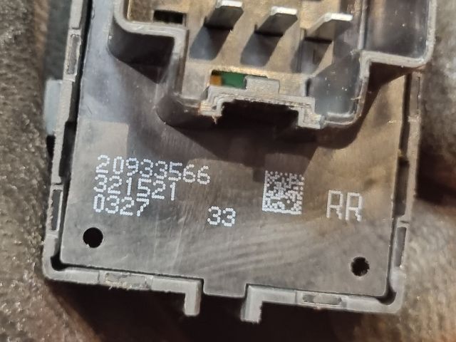 bontott CHEVROLET CRUZE Jobb hátsó Ablakemelő Kapcsoló