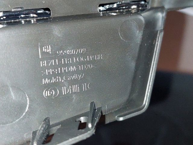 bontott CHEVROLET CRUZE Jobb Ködlámpa Rács