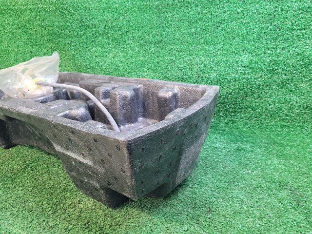 bontott CHEVROLET CRUZE Pótkerék Szerszámtartó