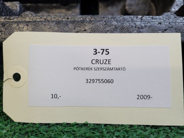 bontott CHEVROLET CRUZE Pótkerék Szerszámtartó