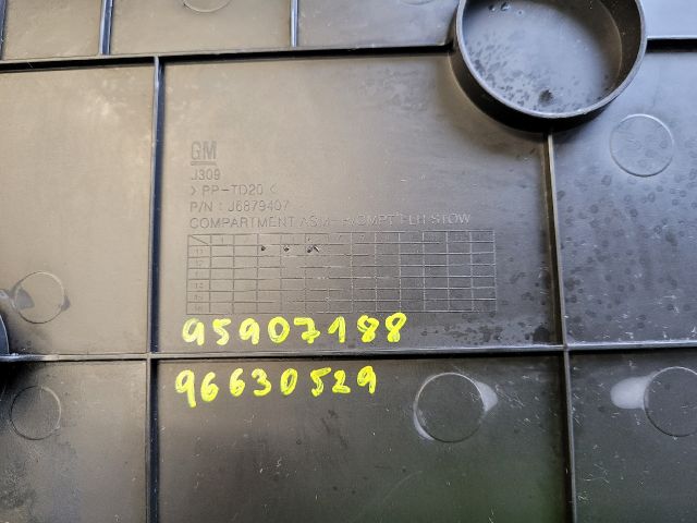 bontott CHEVROLET CRUZE Pótkerék Szerszámtartó