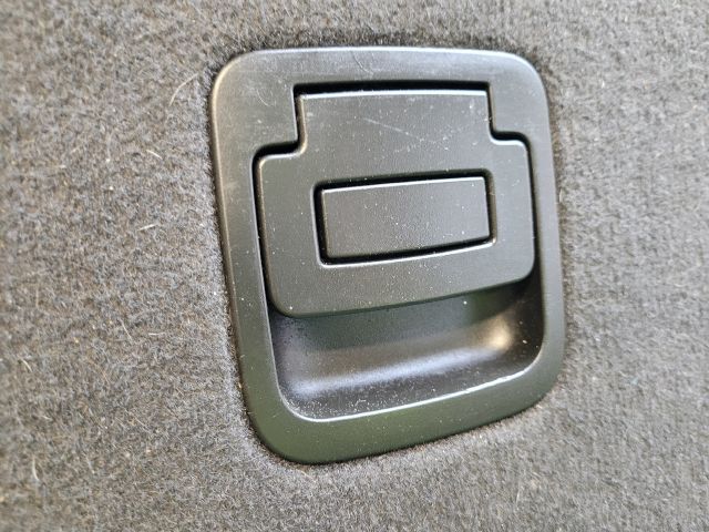 bontott CHEVROLET CRUZE Pótkerék Szerszámtartó