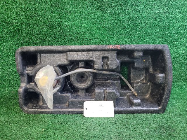 bontott CHEVROLET CRUZE Pótkerék Szerszámtartó