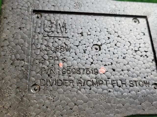 bontott CHEVROLET CRUZE Pótkerék Szerszámtartó