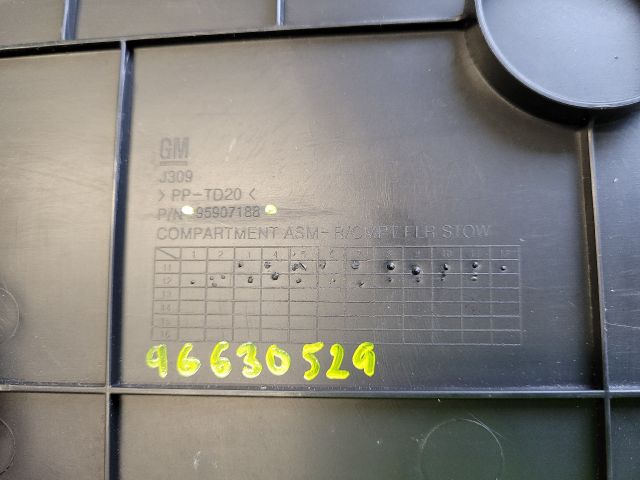 bontott CHEVROLET CRUZE Pótkerék Szerszámtartó