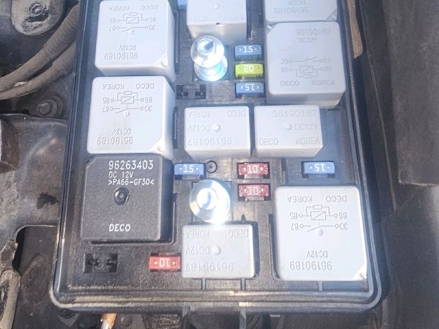 bontott CHEVROLET EPICA Biztosítéktábla Motortér