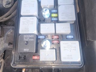 bontott CHEVROLET EPICA Biztosítéktábla Motortér