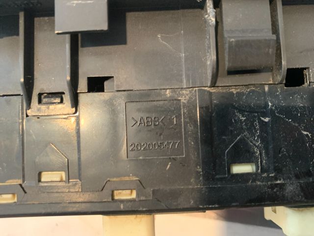 bontott CHEVROLET EPICA Ablakemelő Kapcsoló Négyes / Kettes