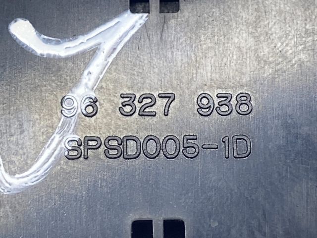 bontott CHEVROLET EPICA Jobb első Ablakemelő Kapcsoló