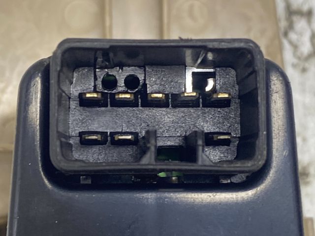 bontott CHEVROLET EPICA Jobb első Ablakemelő Kapcsoló