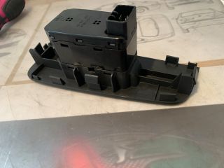 bontott CHEVROLET EPICA Jobb első Ablakemelő Kapcsoló