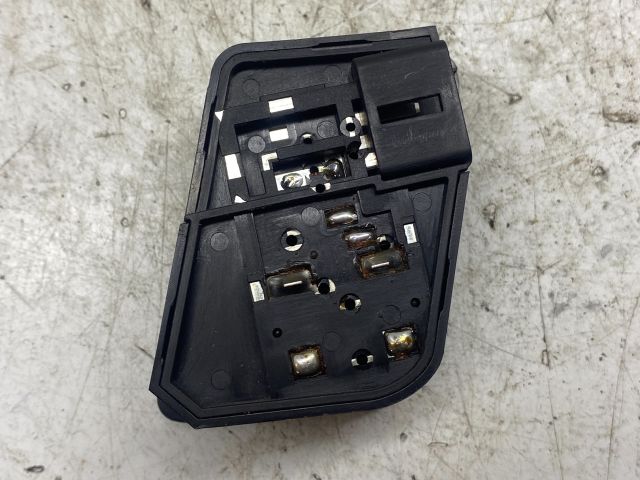 bontott CHEVROLET EPICA Jobb első Ülésfűtés Kapcsoló