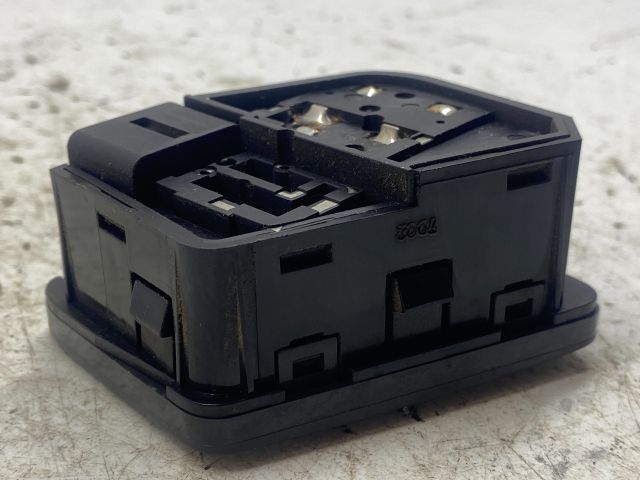 bontott CHEVROLET EPICA Jobb első Ülésfűtés Kapcsoló