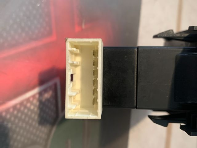 bontott CHEVROLET EPICA Jobb hátsó Ablakemelő Kapcsoló