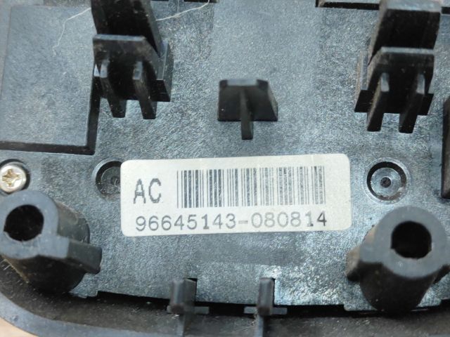 bontott CHEVROLET EPICA Rádió / CD Kapcsoló