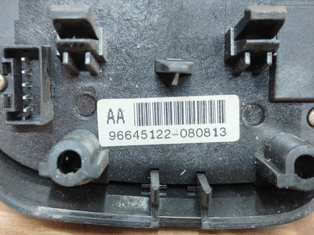 bontott CHEVROLET EPICA Rádió / CD Kapcsoló