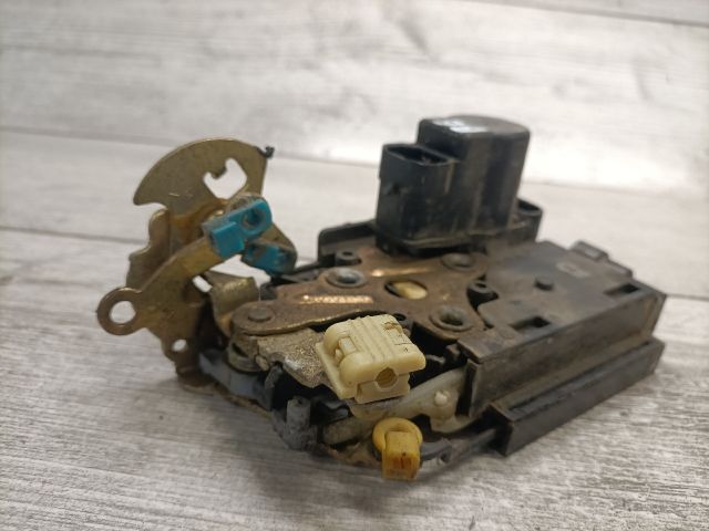 bontott CHEVROLET KALOS Bal első Ajtózár