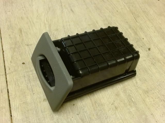 bontott CHEVROLET KALOS Első Hamutartó