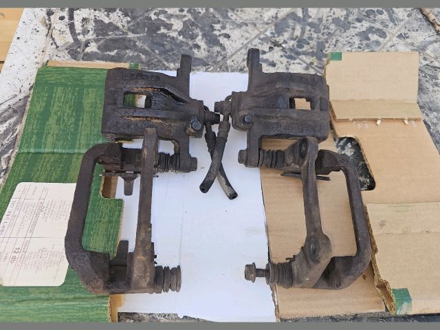 bontott CHEVROLET LACETTI Jobb első Féknyereg Munkahengerrel