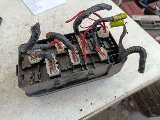 bontott CHEVROLET LACETTI Biztosítéktábla Motortér