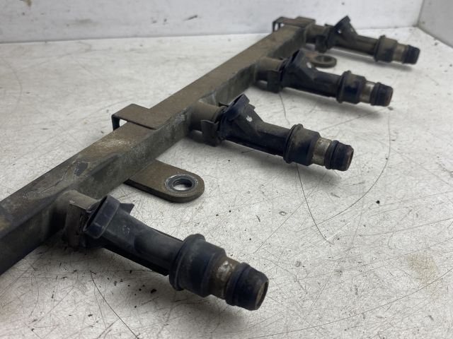 bontott CHEVROLET LACETTI Porlasztó Sor / Híd