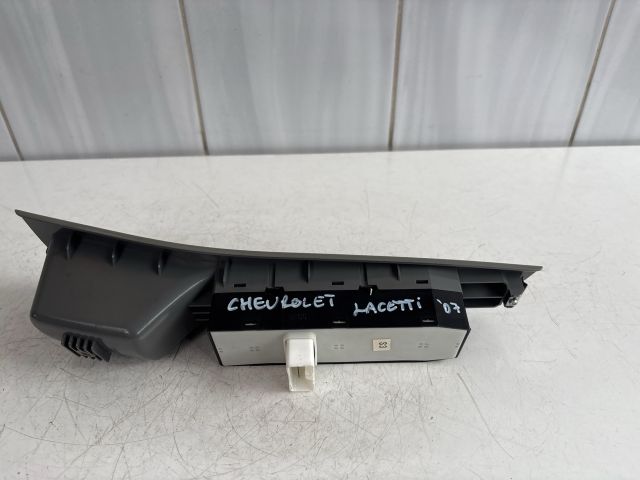 bontott CHEVROLET LACETTI Ablakemelő Kapcsoló Négyes / Kettes