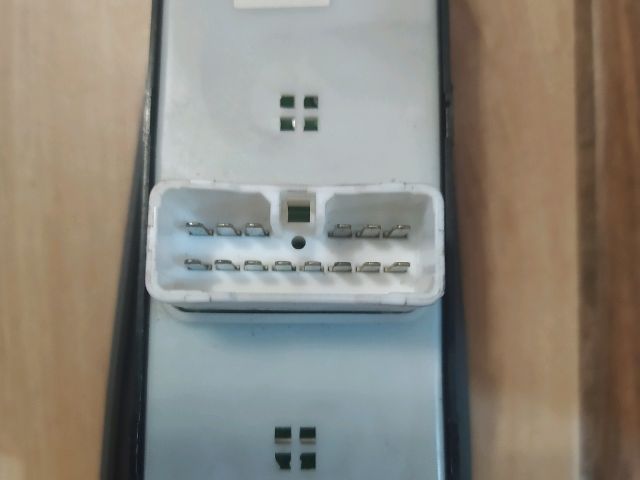 bontott CHEVROLET LACETTI Ablakemelő Kapcsoló Négyes / Kettes