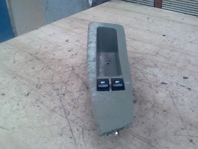 bontott CHEVROLET LACETTI Bal első Ablakemelő Kapcsoló