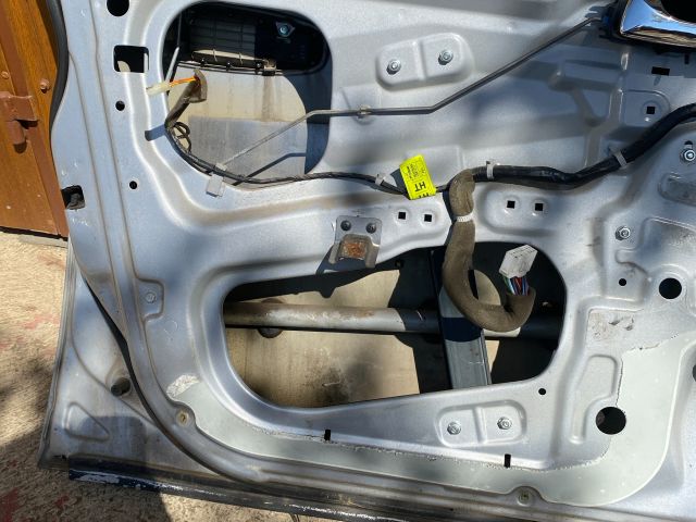 bontott CHEVROLET LACETTI Bal első Ajtó (Részeivel)