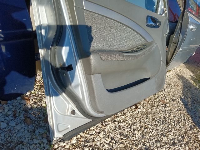 bontott CHEVROLET LACETTI Bal első Ajtó (Részeivel)