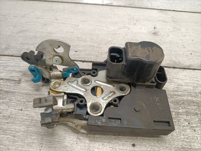 bontott CHEVROLET LACETTI Bal első Ajtózár