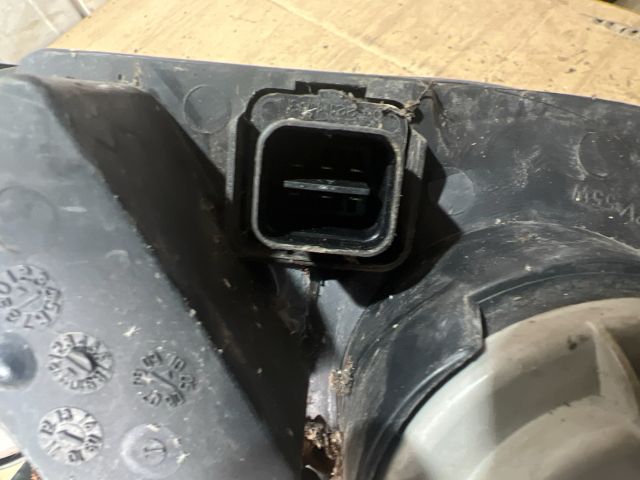 bontott CHEVROLET LACETTI Bal Fényszóró