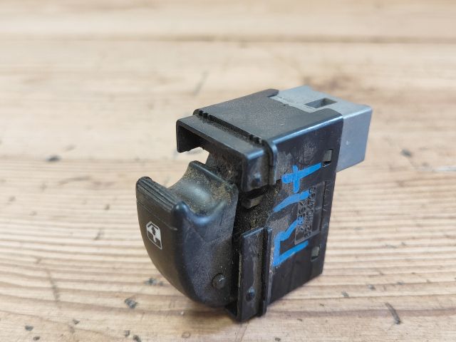 bontott CHEVROLET LACETTI Bal hátsó Ablakemelő Kapcsoló