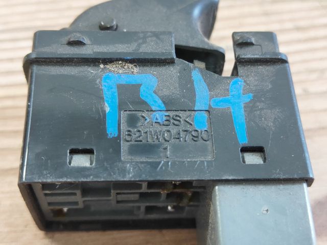 bontott CHEVROLET LACETTI Bal hátsó Ablakemelő Kapcsoló