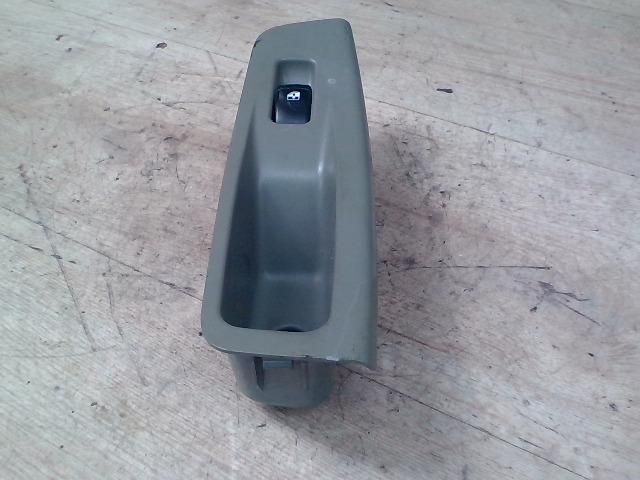 bontott CHEVROLET LACETTI Bal hátsó Ablakemelő Kapcsoló