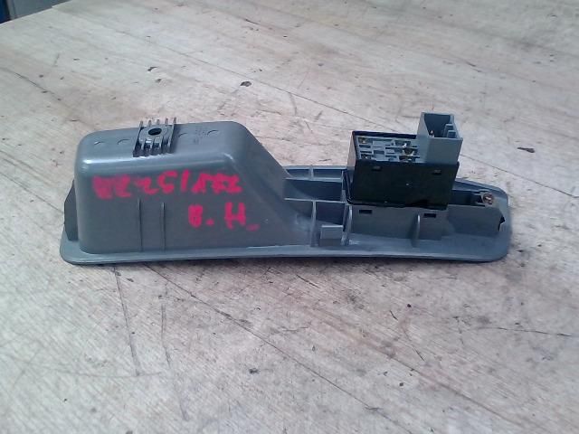 bontott CHEVROLET LACETTI Bal hátsó Ablakemelő Kapcsoló