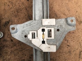 bontott CHEVROLET LACETTI Bal hátsó Ablakemelő Szerkezet (Elektromos)